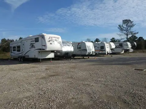 Hideout Cove Boat & RV storage photo 3