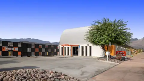 Public Storage in Palm Springs, CA