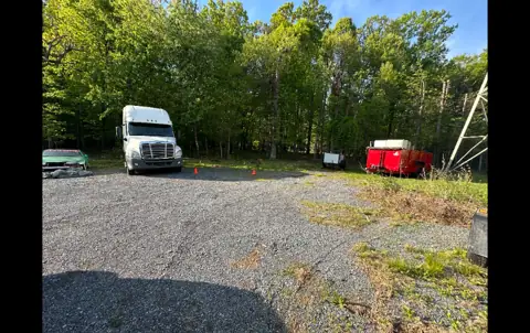 Caves Rd RV & Boat Storage photo 2