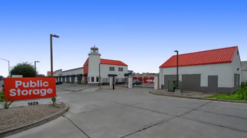 Public Storage in Oakley, CA