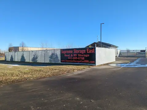 Supreme Storage East photo 2
