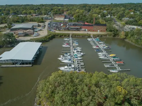 Wharf Harbor Marina & Campground photo 2
