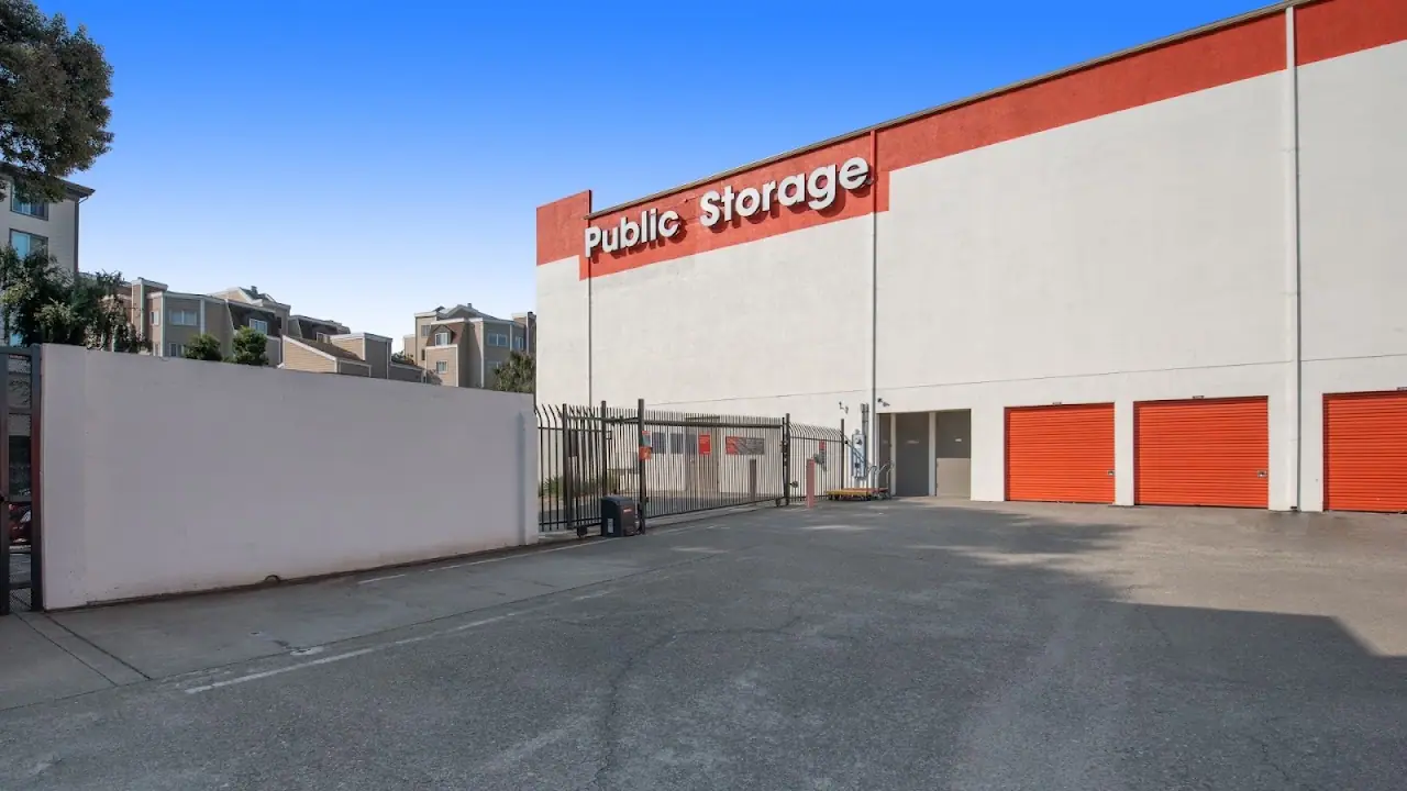 Public Storage, RV storage in Emeryville