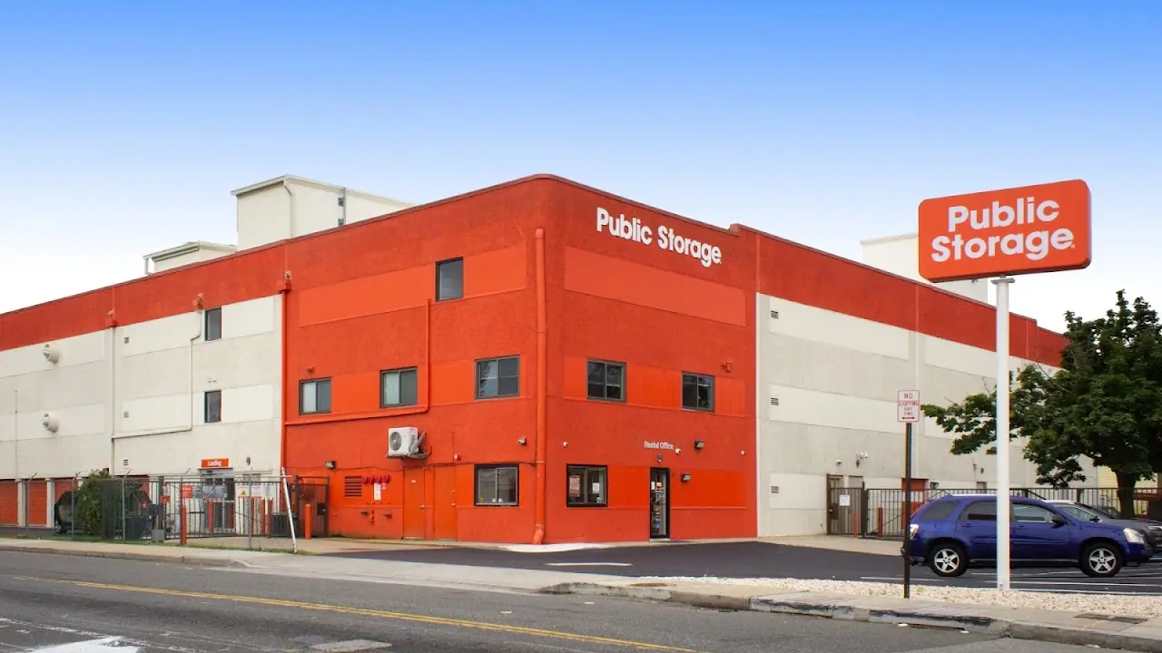 Public Storage, RV storage in Hempstead