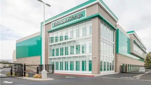 Extra Space Storage in Irvine, CA