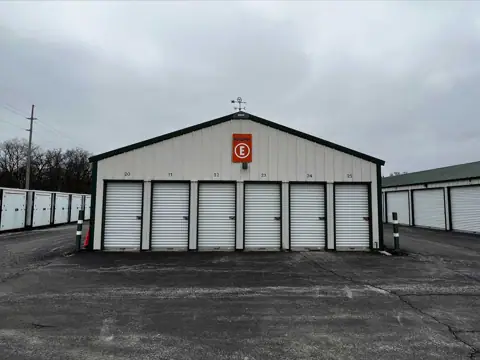 Mini Mall Storage - Cedar Lake photo 2