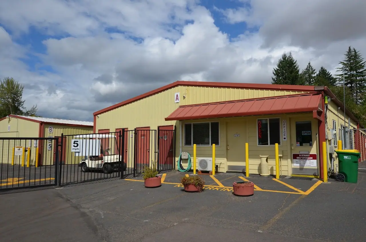 B Street Self Storage, RV storage in Forest Grove