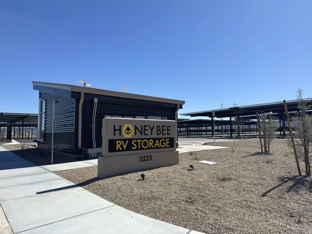 Honey Bee RV Storage, RV storage in Punta Gorda
