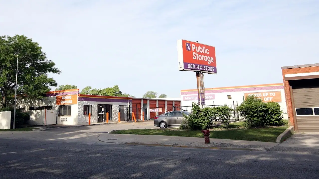 Public Storage, RV storage in Chicago