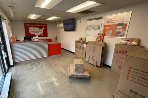 Public Storage photo 2