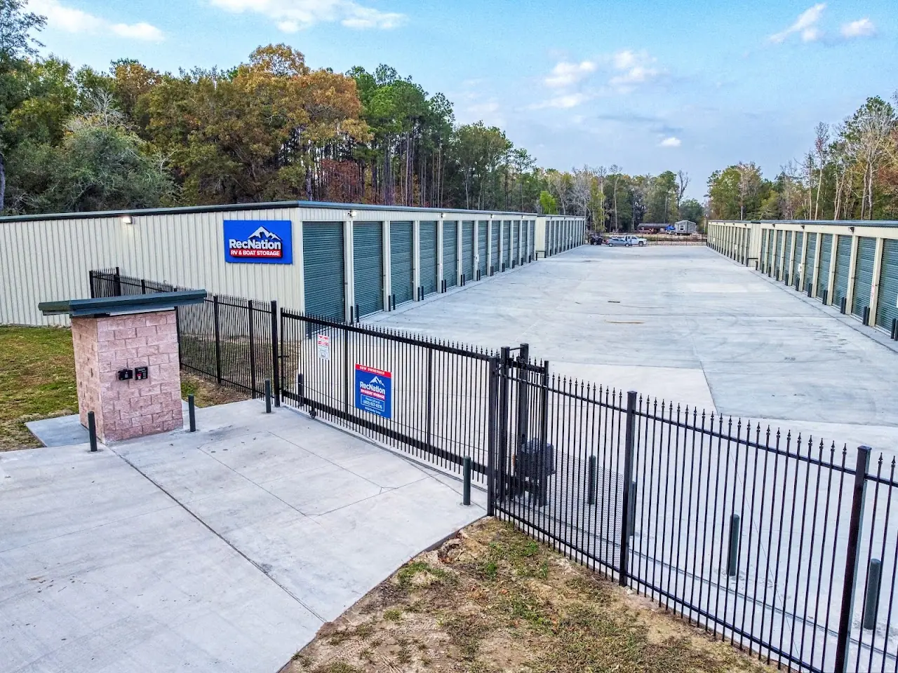 RecNation RV & Boat Storage, RV storage in Conroe