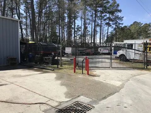 544 RV/Boat Storage photo 2