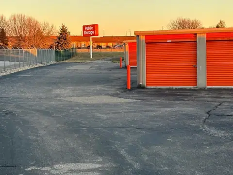 Public Storage photo 2