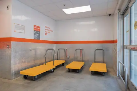 Public Storage photo 3