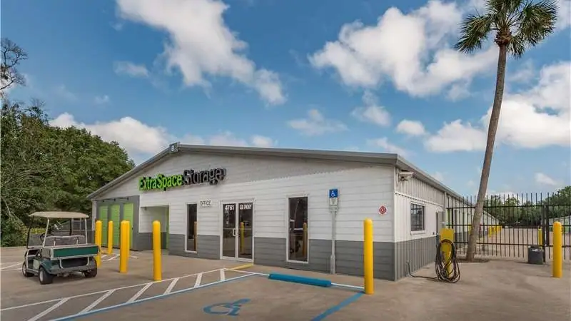 Extra Space Storage, RV storage in Gulf Breeze