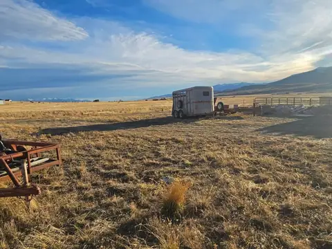 Wapiti Road RV Storage in Whitehall, MT