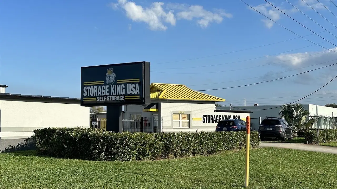 Storage King USA, RV storage in Fort Pierce