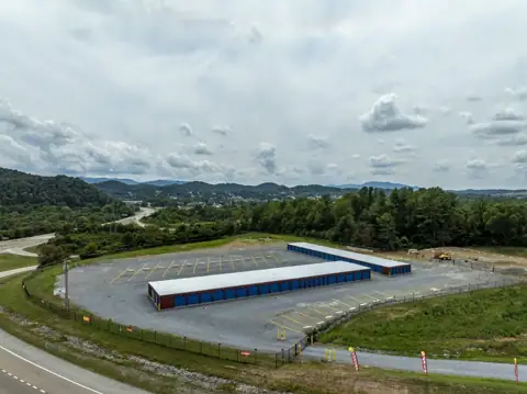 East TN Storage photo 3