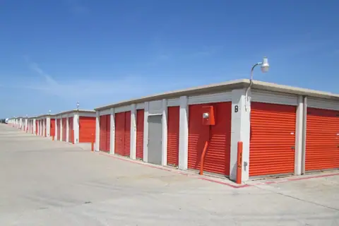 Public Storage photo 2