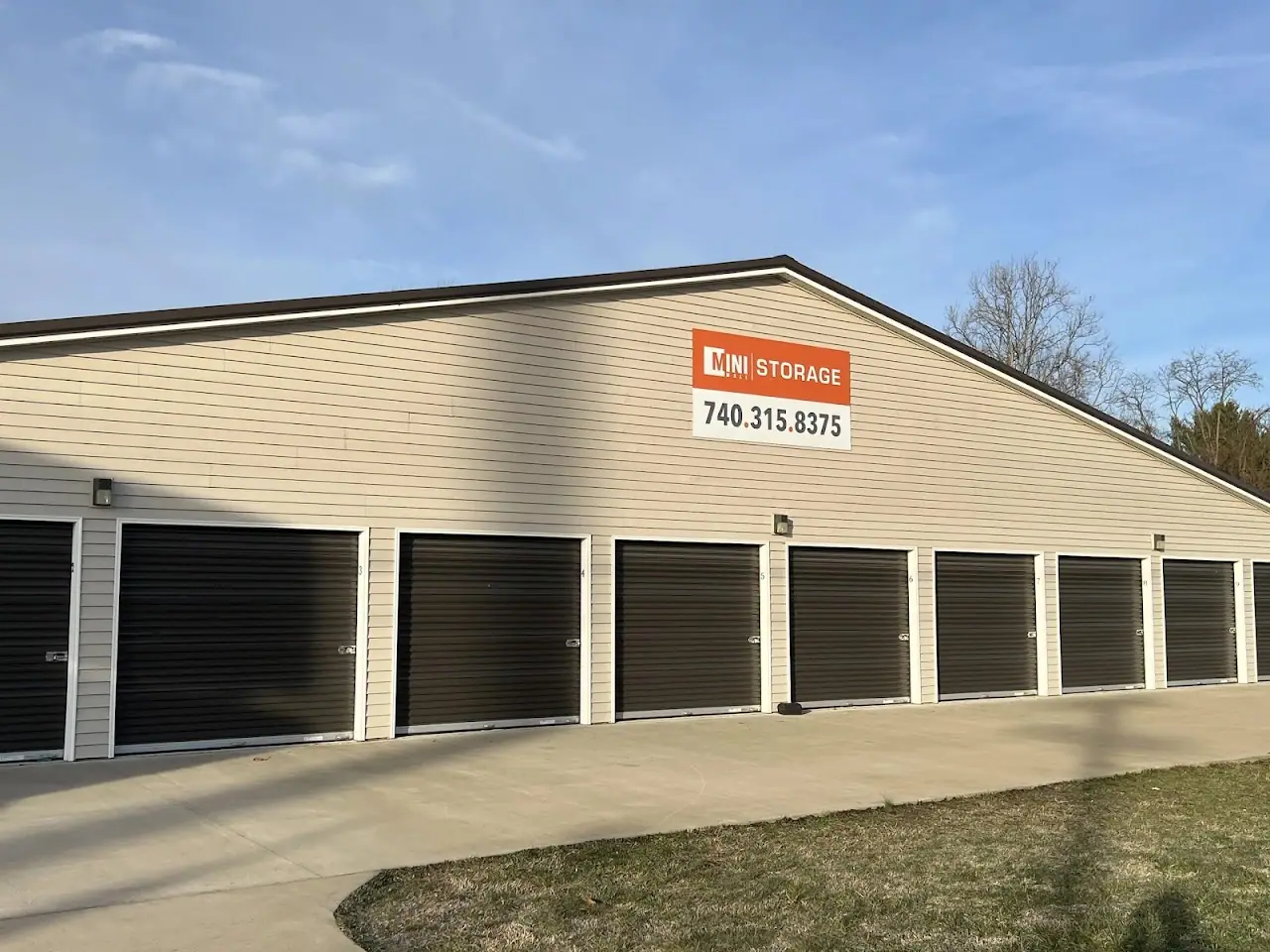 Mini Mall Storage, RV storage in Ravenswood