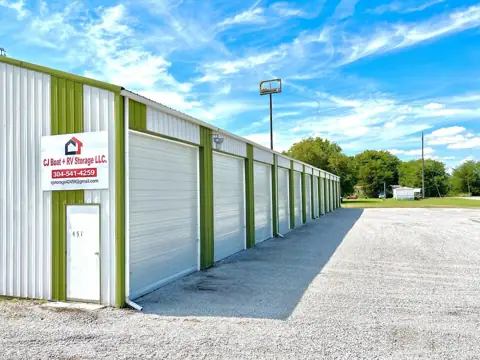 CJ Boat and RV Storage LLC in Shawneetown, IL