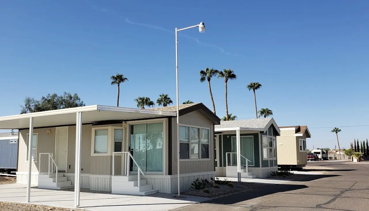 Leisure Valley RV Resort, RV storage in Casa Grande