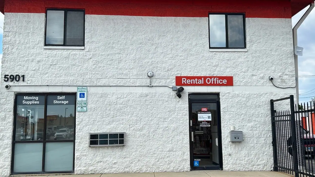 Public Storage, RV storage in Chicago