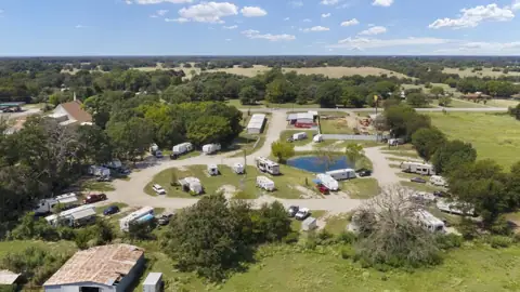 Grumpy Grizzly RV Park & Storage photo 2