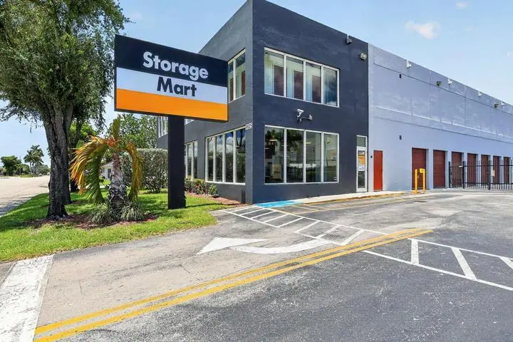 StorageMart, RV storage in Miami