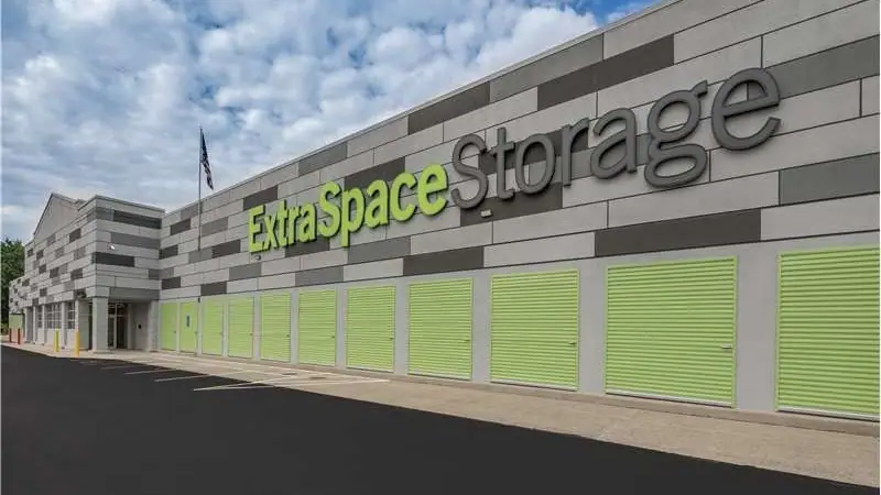 Extra Space Storage, RV storage in New Britain
