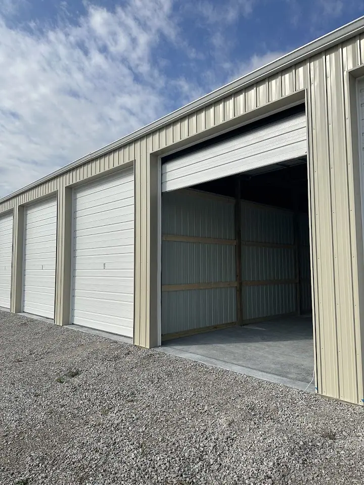 Three Rivers RV & Boat Storage, RV storage in Roxana
