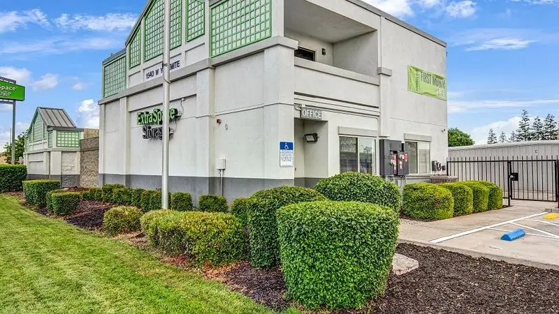 Extra Space Storage, RV storage in Manteca