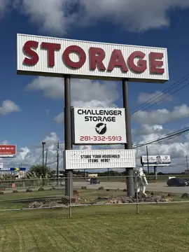 Challenger Storage photo 2