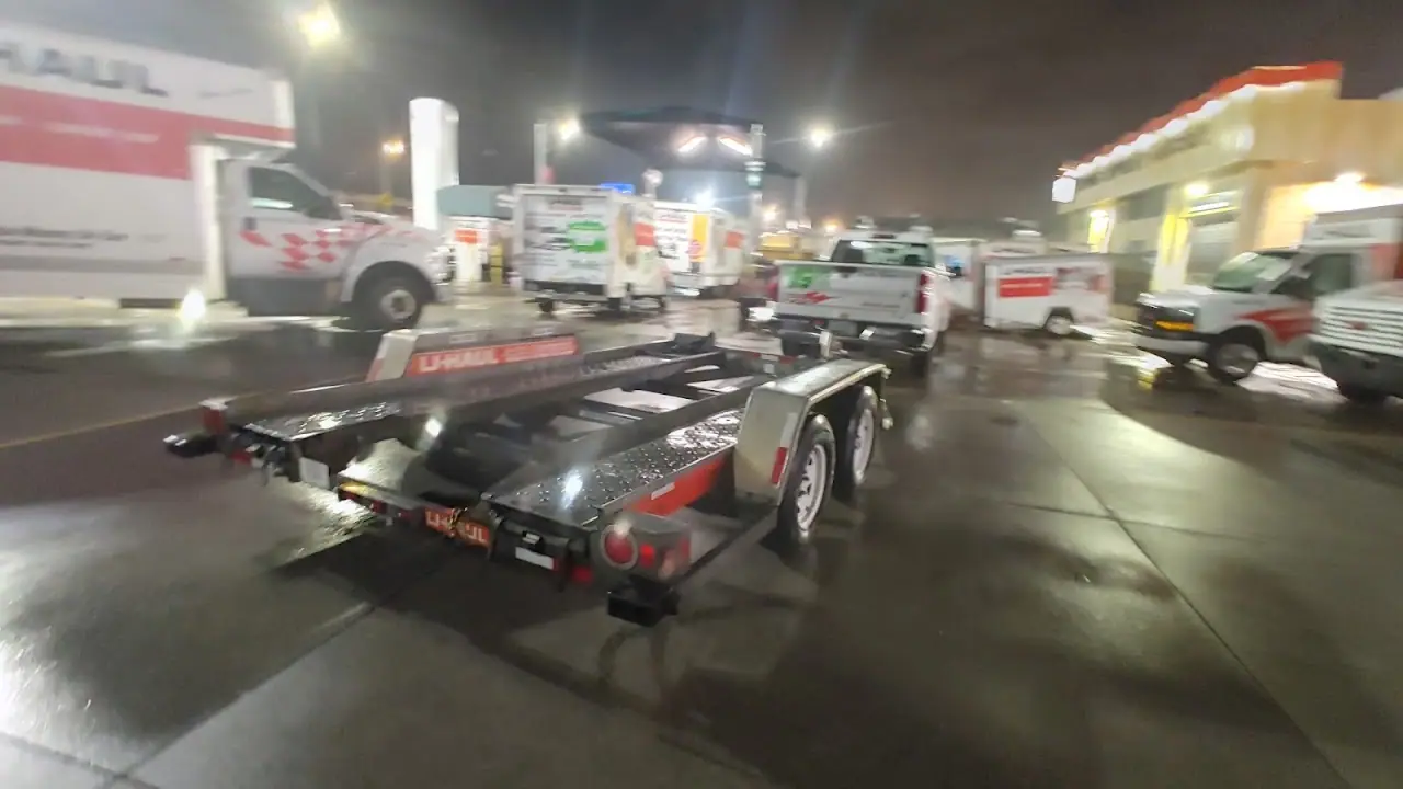 U-Haul Trailer Hitch Super Center of Northridge, RV storage in Northridge