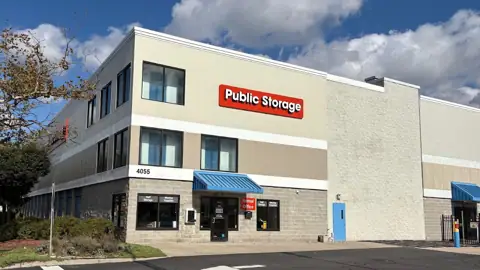 Public Storage photo 2