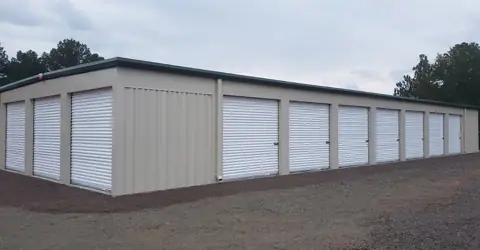 Seven Lakes Storage & Warehouse in Seven Lakes, NC