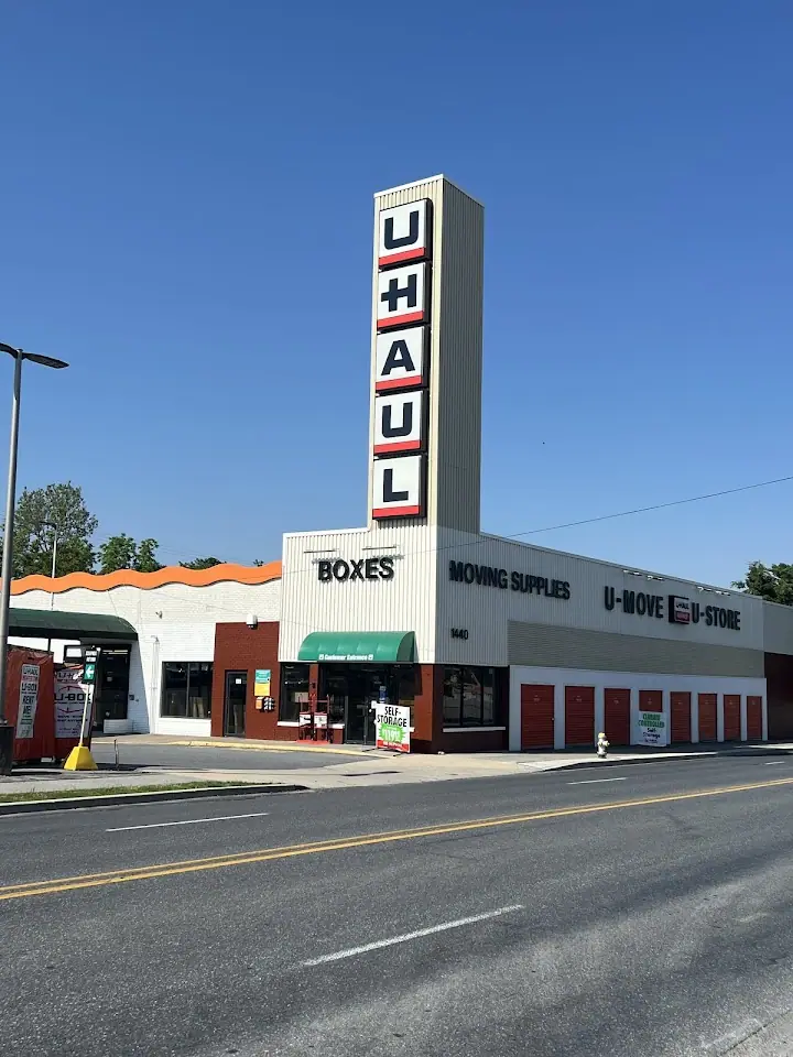 Self-Storage at U-Haul, RV storage in Lebanon