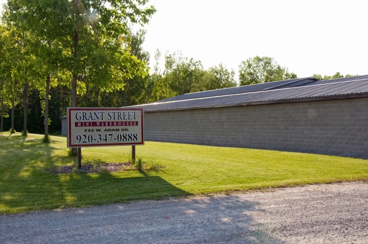 Grant Street Mini-Warehouses, LLC, RV storage in De Pere