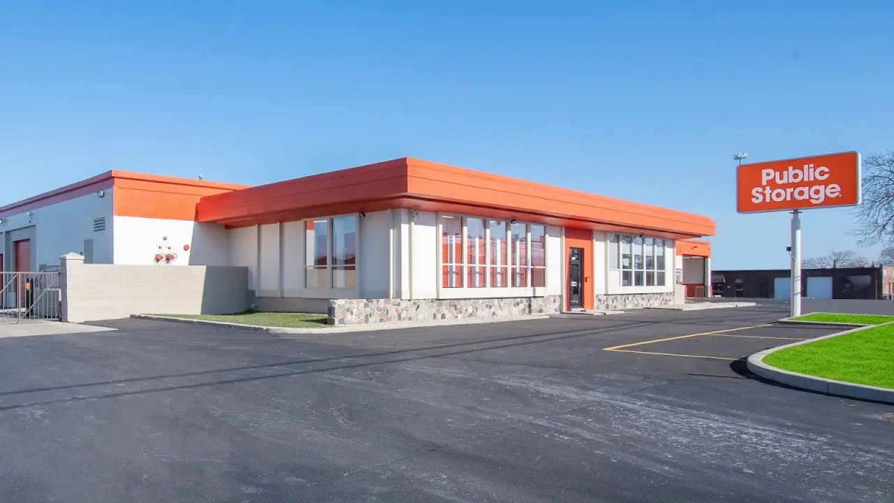 Public Storage, RV storage in Glenview