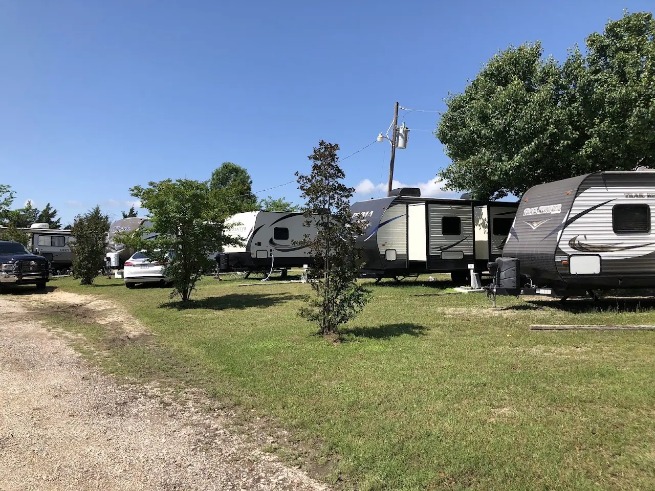 Pine Gardens RV Park and Campground, RV storage in Tool