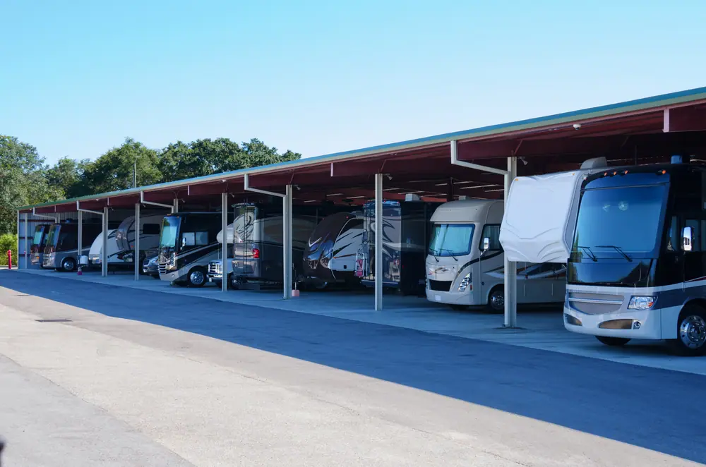 White Fence Outdoor Storage, RV storage in Colona