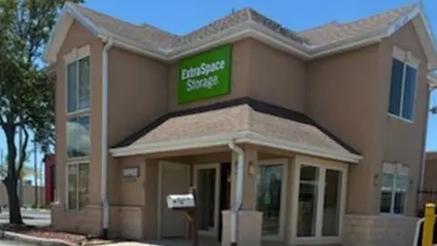 Extra Space Storage in Tarpon Springs, FL
