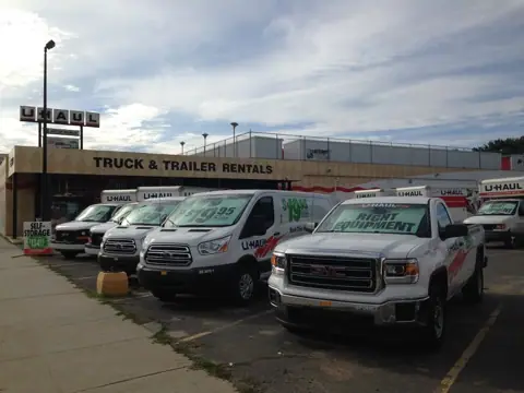 Self-Storage at U-Haul, RV storage in Bellerose