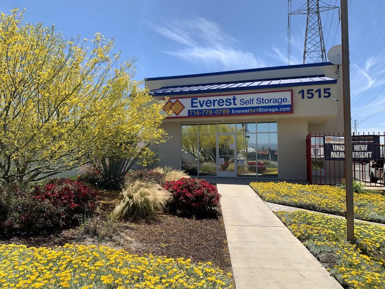 Everest Self Storage - Anaheim, RV storage in Anaheim