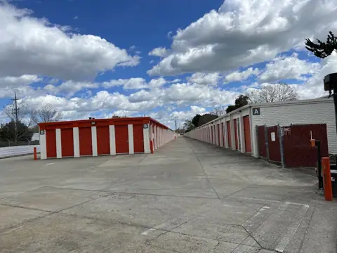 Public Storage photo 3