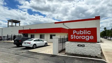 Public Storage photo 2