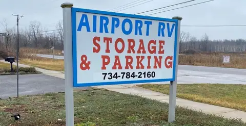 Airport RV Boat & Storage photo 2