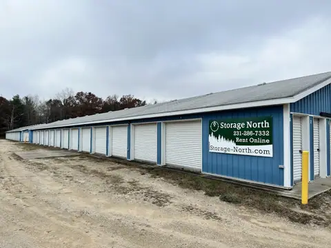 STORAGE NORTH - Croton Hardy photo 3