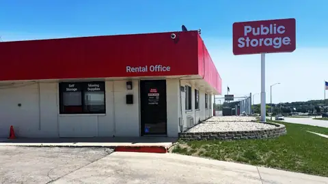 Public Storage photo 2