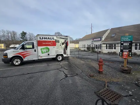 Devon Self Storage Fairhaven, Massachusetts photo 2